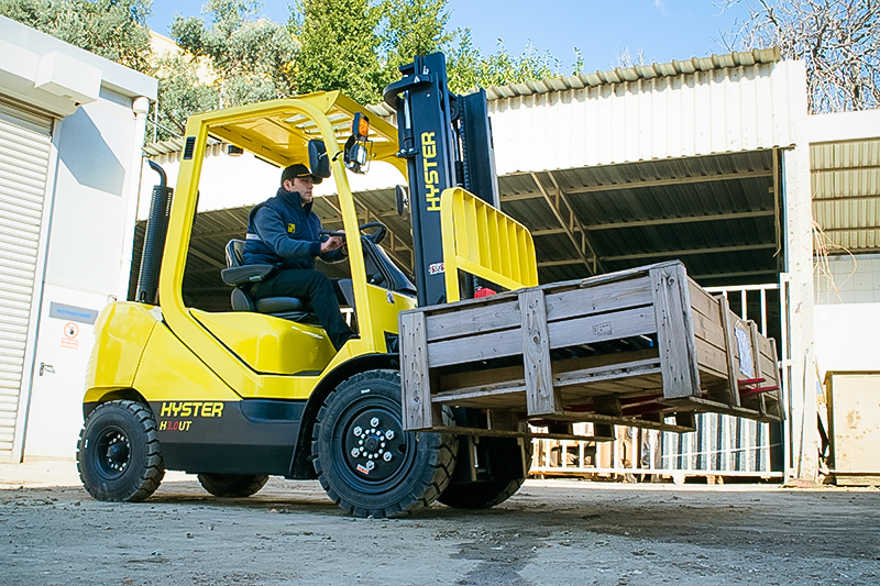 Getting the best from forklifts in extreme heat - Hiremech Ltd