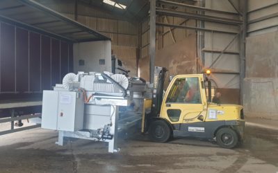Hiremech unload large marble cutting machine for C&M Bespoke Marble